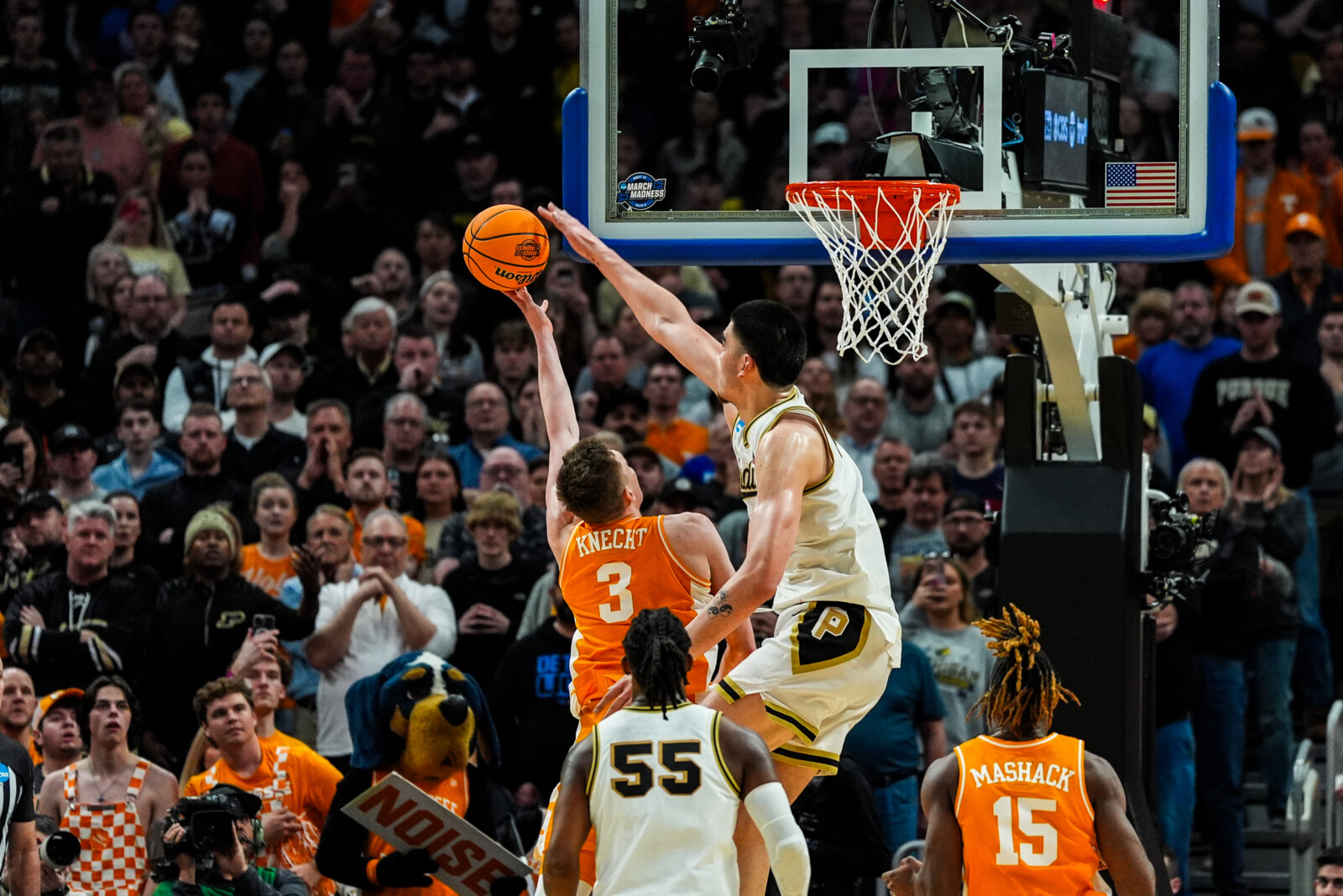 NCAA Tournament Elite 8 – Purdue vs Tennessee